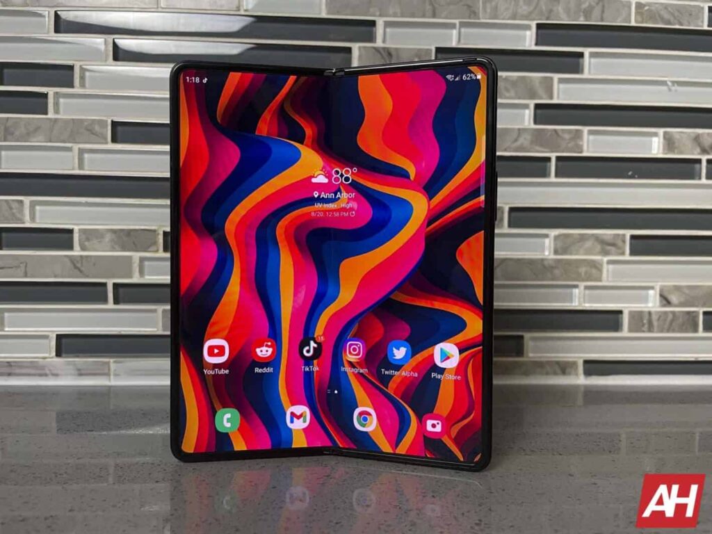 Samsung Could Launch A THIRD Foldable This Year