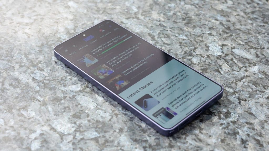 The Galaxy S26 Ultra is ahead of the competition in our outdoor visibility test